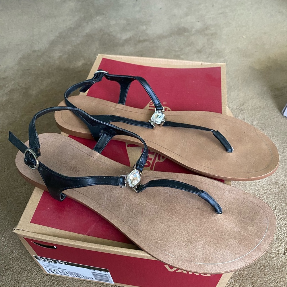 Summer sandal with rhinestone